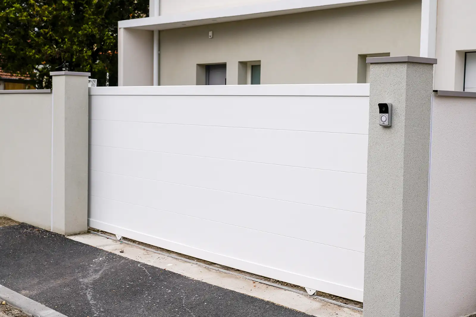 Comment ouvrir manuellement un portail électrique en toute sécurité chez soi
